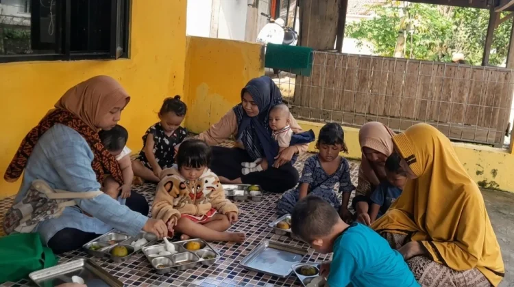 Asupan Gizi Gratis Jaga Ibu dan Balita
