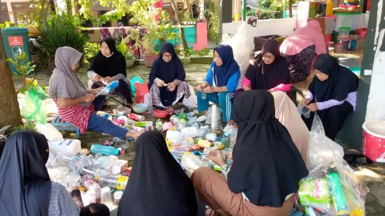Bank Sampah Jadi Solusi Atasi Sampah Kota