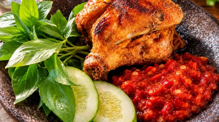 Resep Sambal Pecel Ayam Ala Kaki Lima yang Bikin Ketagihan