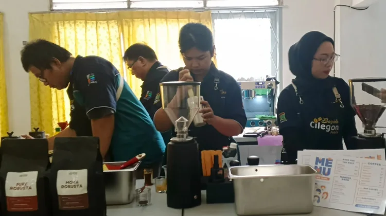 Bukan Sekadar Seduh, Menjadi Barista Andalan Ternyata Berat