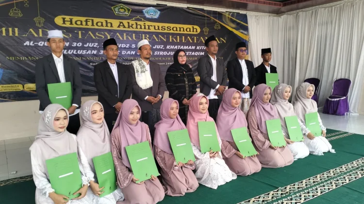 Haflah Akhirussanah Sirojul Mustaqim Lulusan