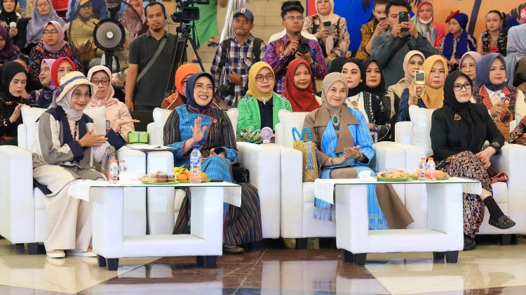 Parade Wastra Banten Perkuat Pariwisata dan Ekonomi Kreatif Daerah