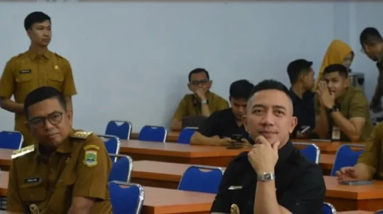 Hasbi Dampingi Gubernur Pantau SPMB Transparan Lebak