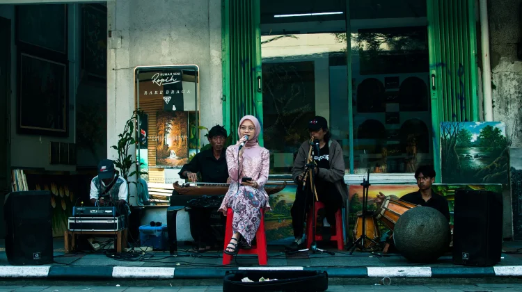 Musikalisasi Puisi Berpeluang Menjadi Konten Kreatif Digital