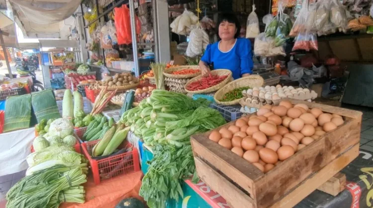 Libur MBG, Sejumlah Harga Pangan di Pasar Lama Turun