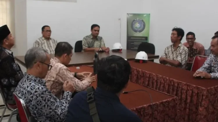 Wabup Lebak Tinjau Fasilitas Timbang  Sawit  PTPN IV Regional I