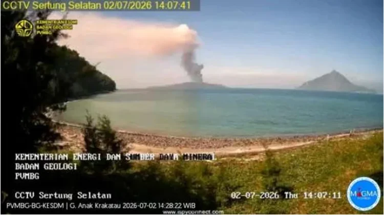 Badan Geologi Naikkan Status Gunung Anak Krakatau Menjadi Siaga