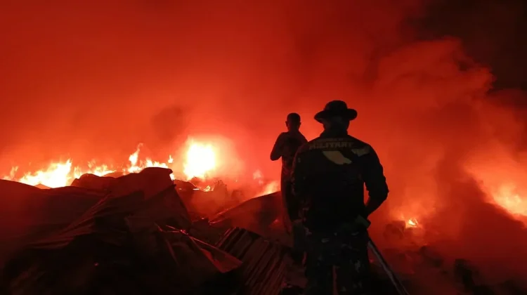 Kebakaran Hanguskan Gudang dan Rumah Warga di Pandeglang