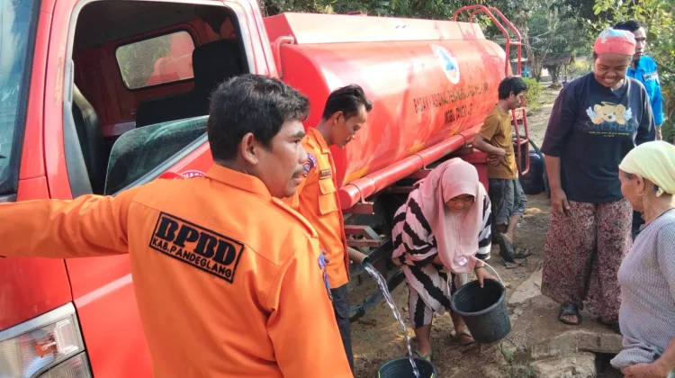 BPBD Pandeglang Intensifkan Penyluran Air Bersih