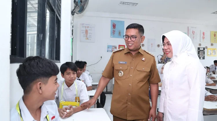 Gubernur Tinjau Pembangunan Ruang Kelas Baru SMA Negeri 30 Kabupaten Tangerang