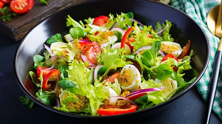 Jangan Asal Campur, Ini Tip Buat Salad Sayur Bernutrisi