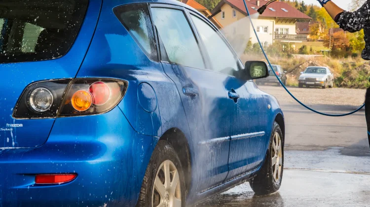 Penggunaan Sabun yang Tepat Bantu Jaga Cat Mobil Tetap Awet