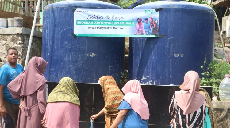 Dompet Dhuafa Banten Salurkan 8.000 Liter Air Bersih di Cilegon