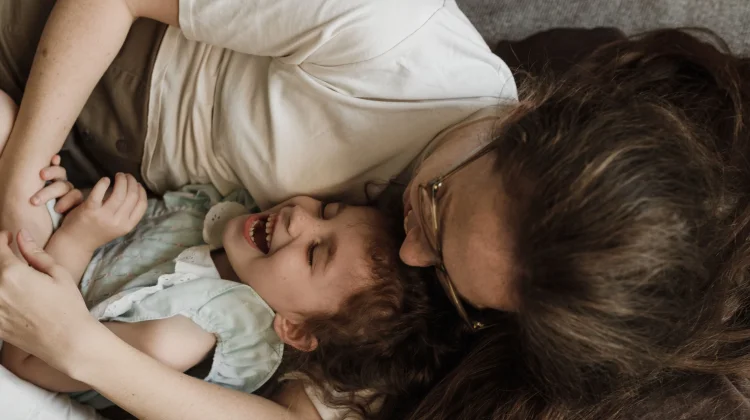 Ibu Pekerja Ungkap Kunci Jaga 'Bonding' Anak di Tengah Kesibukan