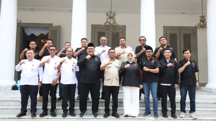 Gubernur Dukung Pemuda Tani Kembangkan Program Satu Desa Satu Hektare Jagung