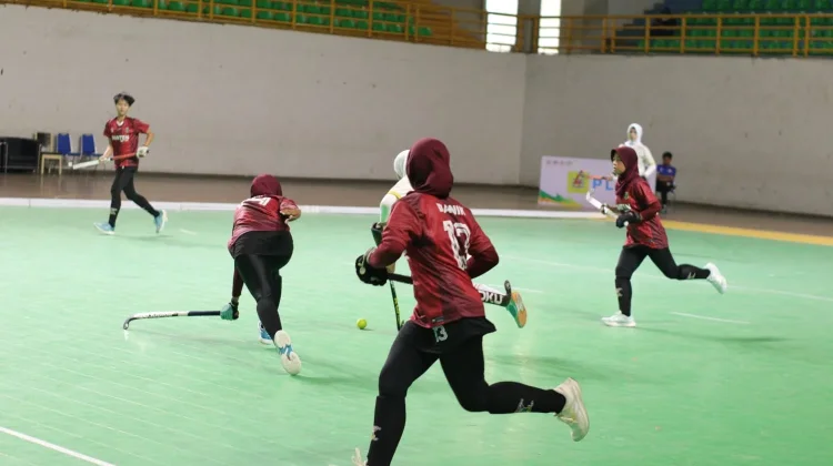 Danik Ajak Generasi Muda Kenal Hoki