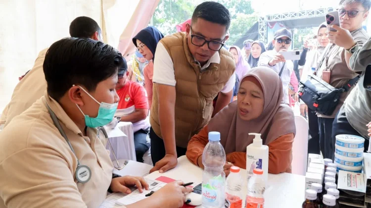 Program CKG Jemput Bola di Labuan, Ribuan Warga Antusias Periksa Kesehatan