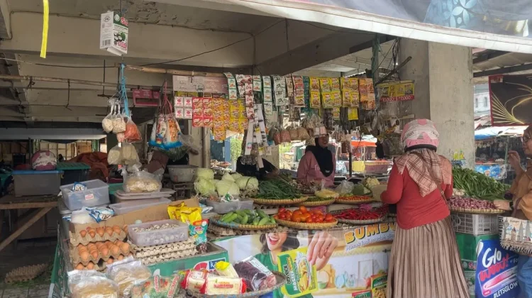 Keluhkan Relokasi dan Sepi Pembeli, Pedagang di Pasar Lama Berharap Kepastian