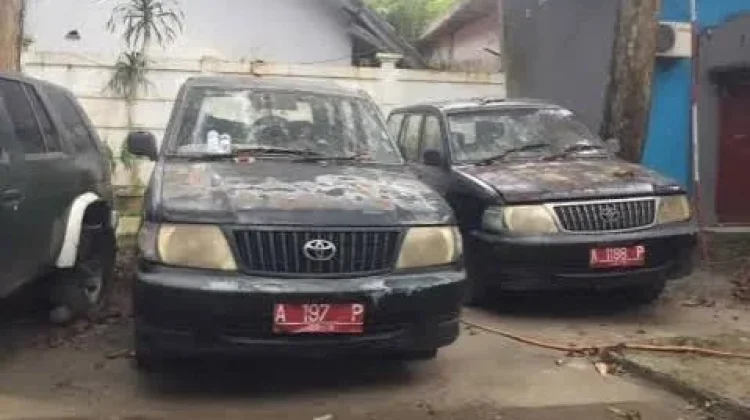 Pemkab Pandeglang Lelang Puluhan Kendaraan Dinas Rusak