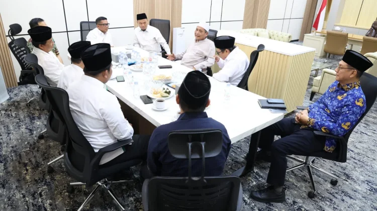 Gubernur Andra Soni Pesan Jaga Persatuan kepada Pengurus PWNU Banten