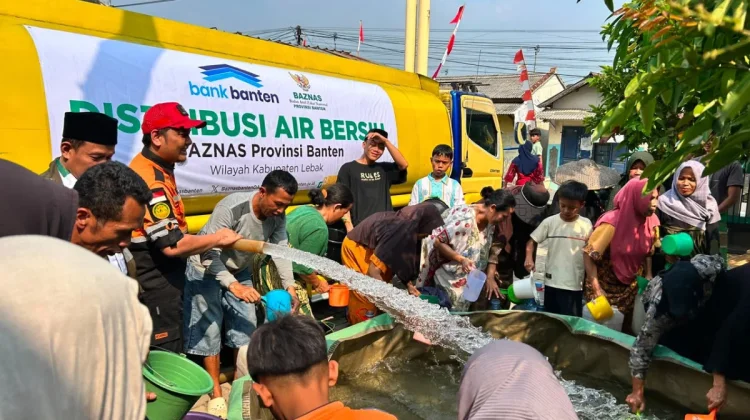 BAZNAS Banten Salurkan 32 Ribu Liter Air Bersih di Lebak