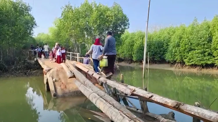 Perbaikan Jembatan Ambruk di Panimbang Diperkirakan Telan Anggaran Rp2,2 M