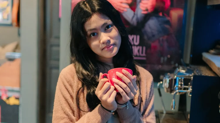 Penyanyi Muda Atiya Purnomo Rilis Karya Musik Terbaru