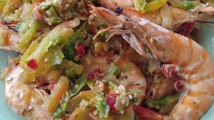 Bosan Pecak Bandeng Karena Duri? Cobain Pecak Udang