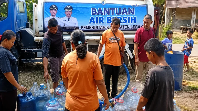 BPBD Lebak Salurkan Air Bersih Berbasis Data ke Wilayah Terdampak