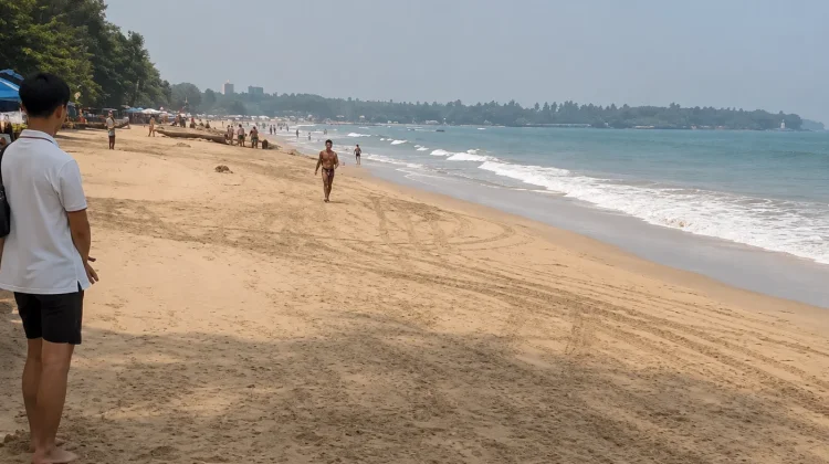Erupsi Gunung Anak Krakatau, Wisata Anyer Masih Aman
