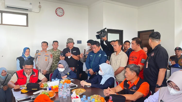 Bupati Serang Pantau Aktivitas Gunung Anak Krakatau