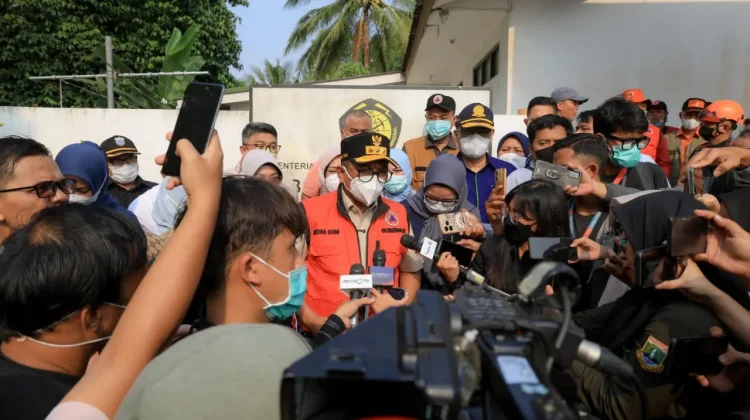 Warga Diminta Kurangi Aktivitas Luar Ruangan
