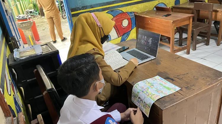 Dampak Abu Vulkanik, Ratusan Siswa SDN Banjarsari 5 Belajar dari Rumah