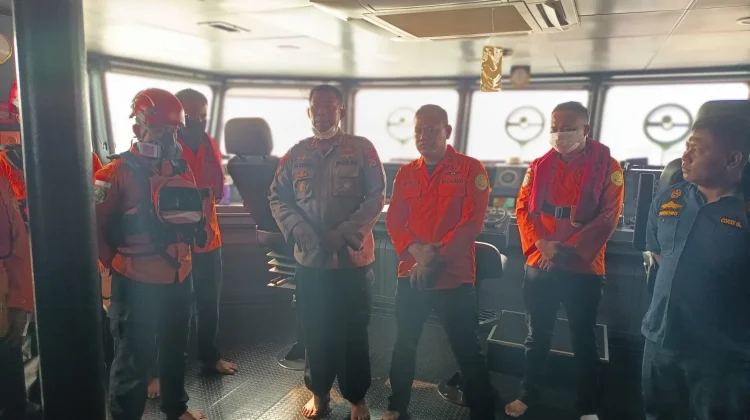Kapal Tetuka Lanjutkan Pencarian Jurnalis Hilang Kontak Hari Kedua