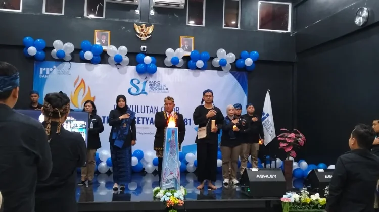 Penyulutan Obor Tri Prasetya Buka Perayaan HUT Ke-81 RRI secara Virtual