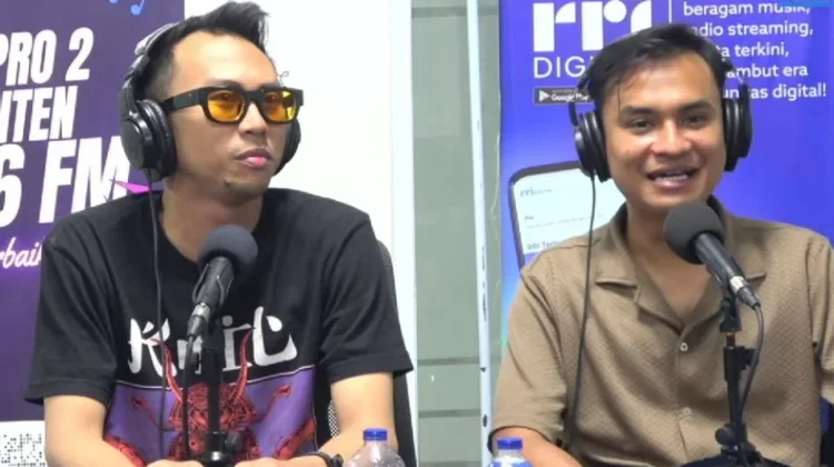 Valiant Kullo Pertahankan Eksistensi Bermusik Selama 13 Tahun