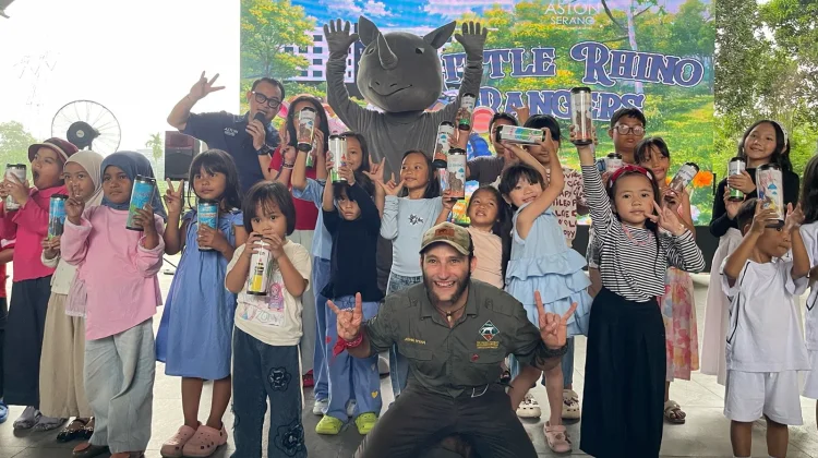 Aston Serang Edukasi Anak tentang Konservasi Badak Jawa