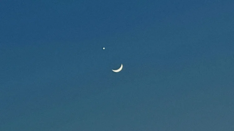 Foto Bulan Pakai Ponsel? Coba Tip Sederhana Ini