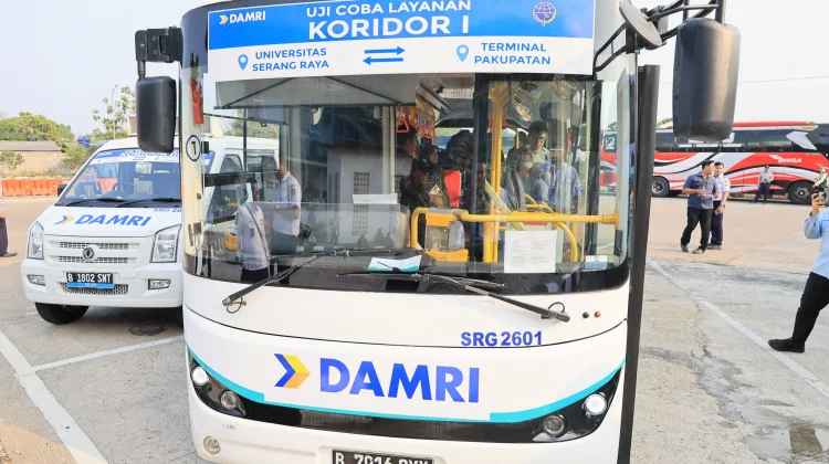Bus Listrik DAMRI Kota Serang Diuji Coba Selama Lima Hari - RRI.co.id