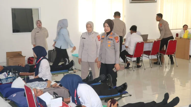 HUT Ke-75 Humas Polri, Polres Lebak Gelar Donor Darah - RRI.co.id