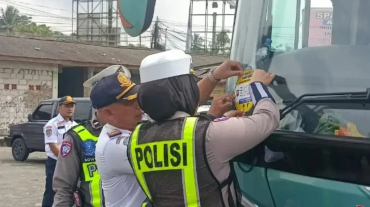 Dishub Pandeglang Tindak Tegas Truk Pelanggar Jam Operasional