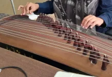 Melodi Guzheng Hadirkan Kedamaian Dalam Perayaan Imlek