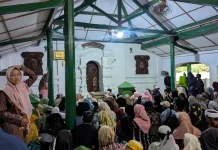 Ribuan Peziarah Padati Banten Lama jelang Ramadan