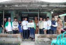 Safari Ramadan, Wagub Renovasi Rumah Lansia di Cilegon