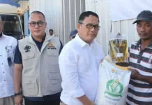 Bulog Salurkan Bantuan Pangan Jelang Idulfitri