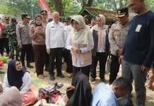 Bupati Dewi Tinjau Pos Pengamanan dan Tempat Wisata di Pandeglang