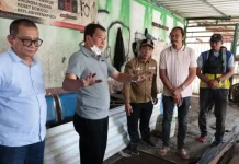 Puluhan Bangunan Liar di Sungai Cirarab Ditertibkan