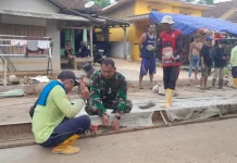 TNI Bangun Jalan Beton 18 Kilometer di Pandeglang