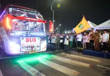 Kloter Pertama Haji Banten Berangkat dari Cipondoh