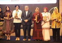 Dorong Perempuan Berdaya Bersama, Tinawati Raih Kartini Awards